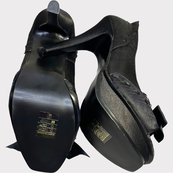 PinUp Couture Black Retro Heels - Picture 12 of 15